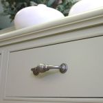 FROM THE ANVIL 83527 - HAMMERED D HANDLE 125MM NATURAL